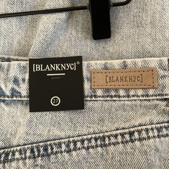 NEW BLANKNYC WOMENS BLUE FLAT FRONT CURVED INSET POCKET DENIM MINI SKIRT SIZE 27 - Picture 4 of 10